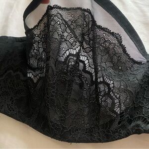 Strapless minimizer bra